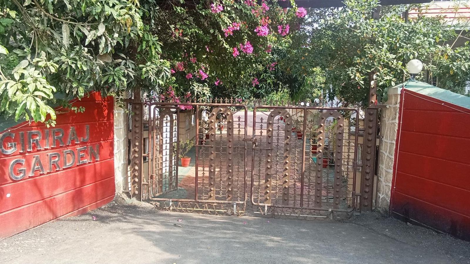 Giriraj Garden Resort Vagholi  外观 照片
